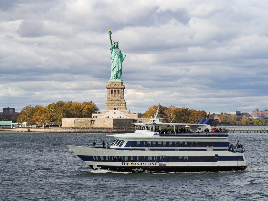 See the statue of Liberty is one of the best things to do in the winter
