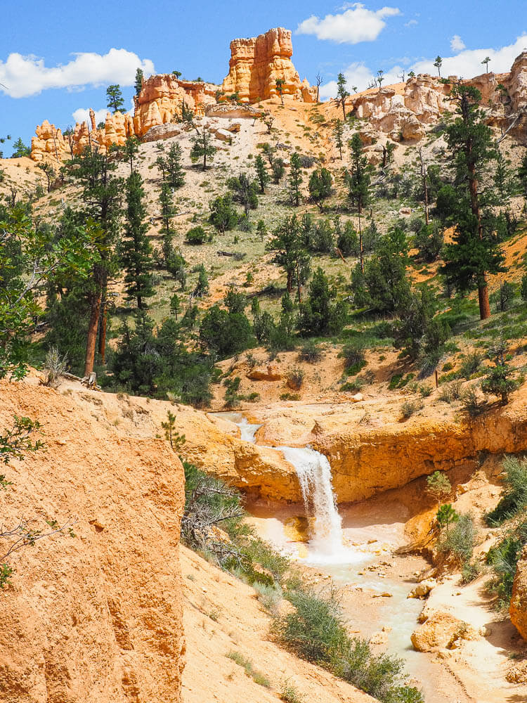 Small waterfall on the way to the Mossy Cave in Bryce Canyon