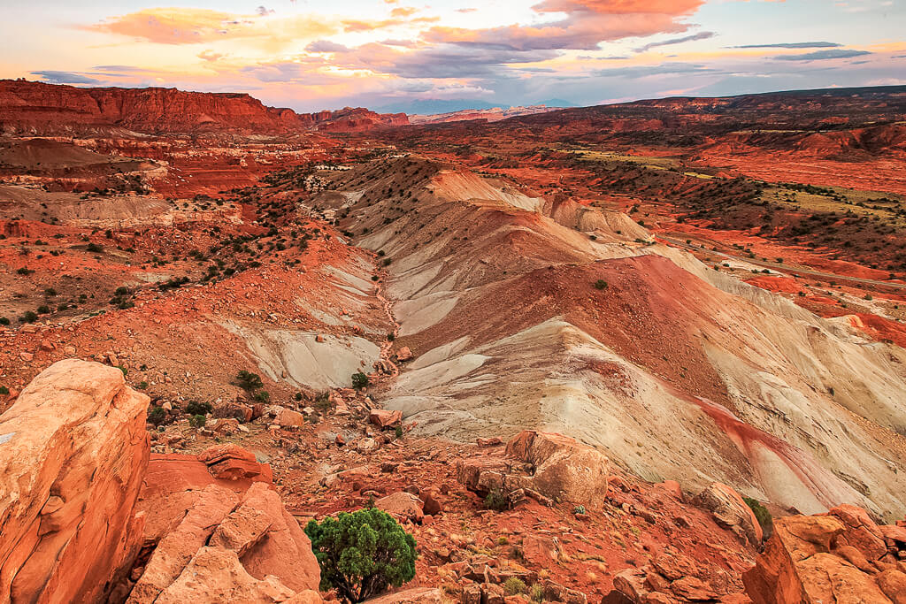 Stunning sunset over the sandstone formation in Capitol Reef National Park
