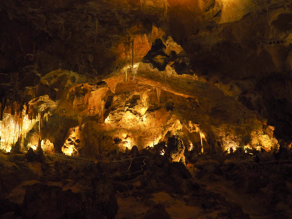 Extraordinary formations of stalactites and stalagmites in the Big Room